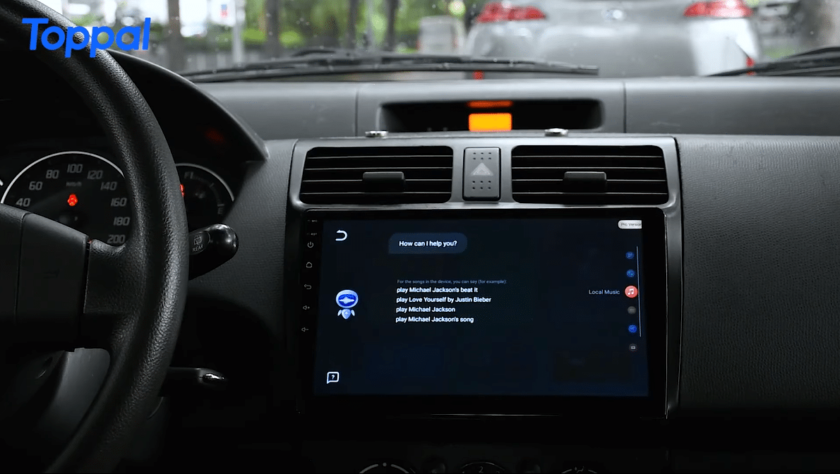 Android avtomobil bosh qurilmasida ishlaydigan Toppal AI Voice Assistant